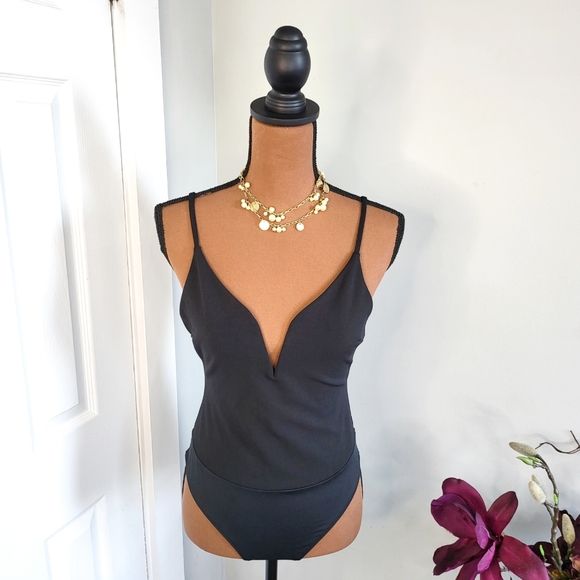 H&M WIRED PLUNGE NECK BODYSUIT NWT - Picture 2 of 10